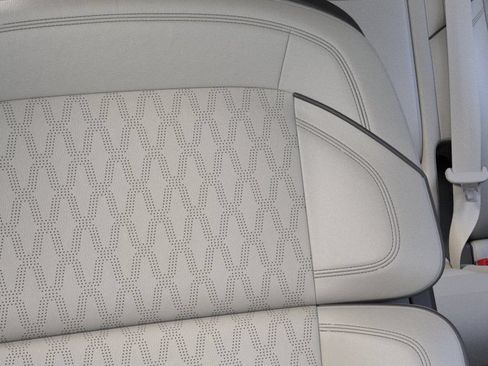 New 2026 Lincoln Nautilus Black Label AWD/4WD image 16