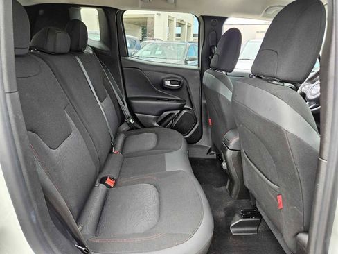 Used 2023 Jeep Renegade Trailhawk AWD/4WD image 20