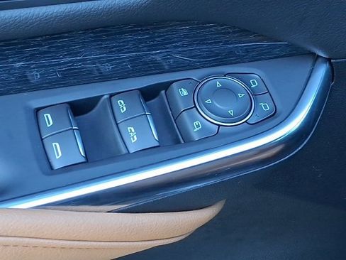 Used 2025 Cadillac XT4 Sport image 17