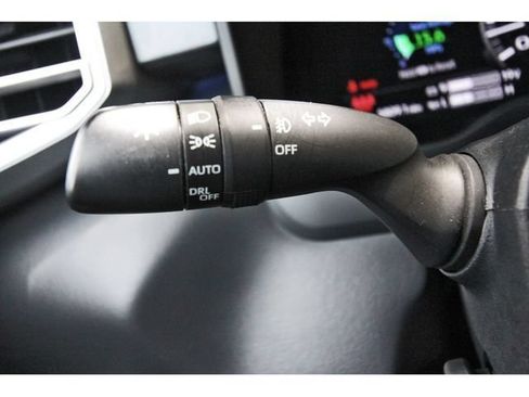 Used 2023 Toyota Tundra Platinum AWD/4WD image 16