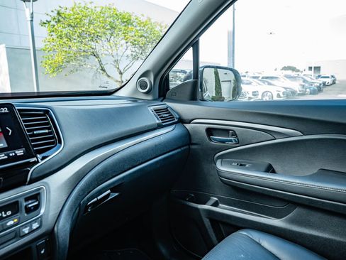 Used 2025 Honda Ridgeline RTL image 27
