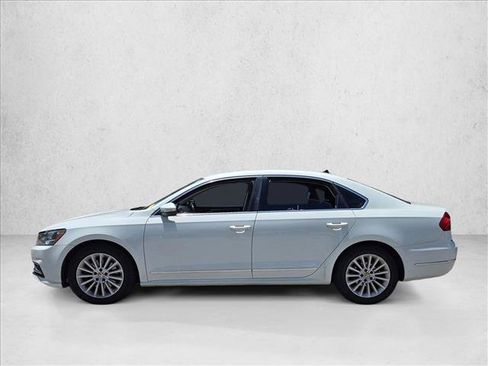 Used 2016 Volkswagen Passat 1.8T SE FWD image 6