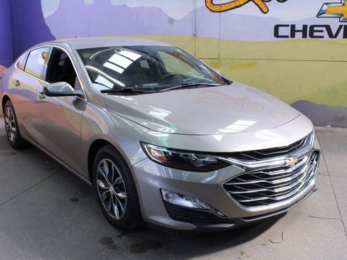 Used 2022 Chevrolet Malibu LT image 4