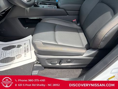 New 2026 Nissan Pathfinder SL FWD image 12