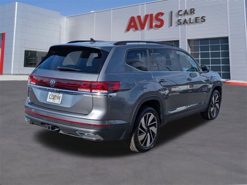 Used 2024 Volkswagen Atlas SE image 6