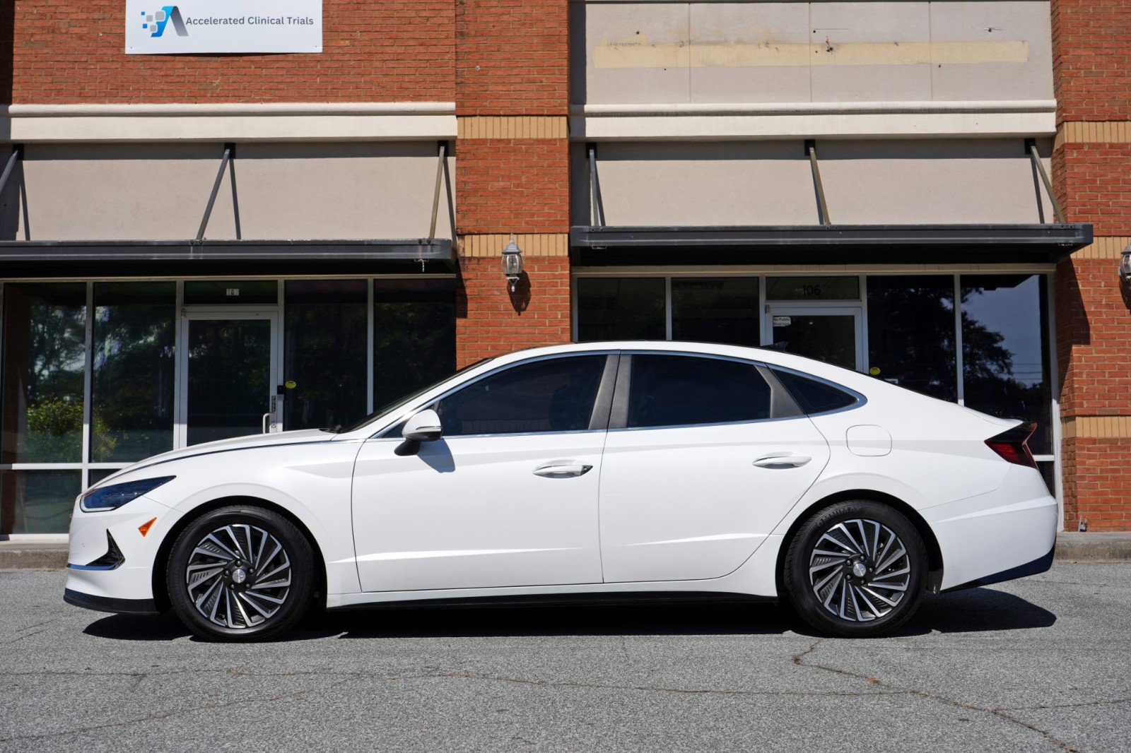 Used 2021 Hyundai Sonata Limited FWD image 8