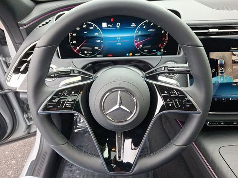 New 2026 Mercedes-Benz E 350 4MATIC Sedan image 17