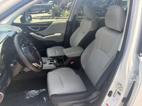 Used 2023 Subaru Forester AWD/4WD image 11