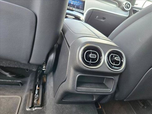 Certified 2026 Mercedes-Benz GLC 300 image 18
