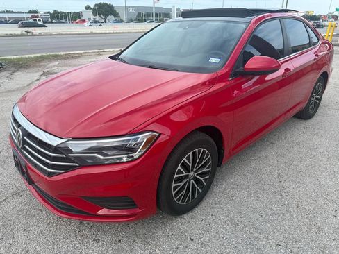 Used 2021 Volkswagen Jetta SE FWD image 3