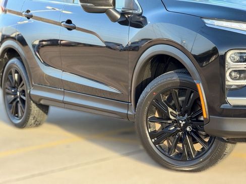 Used 2023 Mitsubishi Eclipse Cross LE AWD/4WD image 37