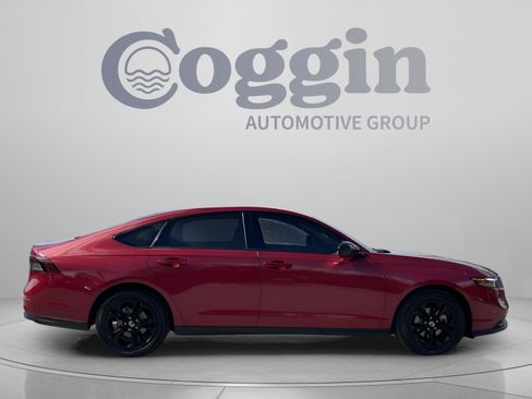Used 2025 Honda Accord SE image 7
