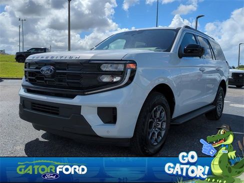 Used 2025 Ford Expedition Active image 9