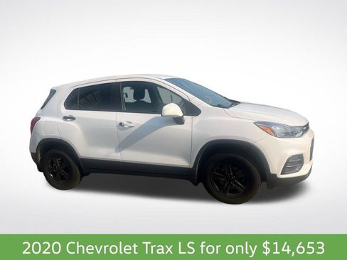 Used 2020 Chevrolet Trax LS w/ Tint and Cruise Package AWD/4WD image 6