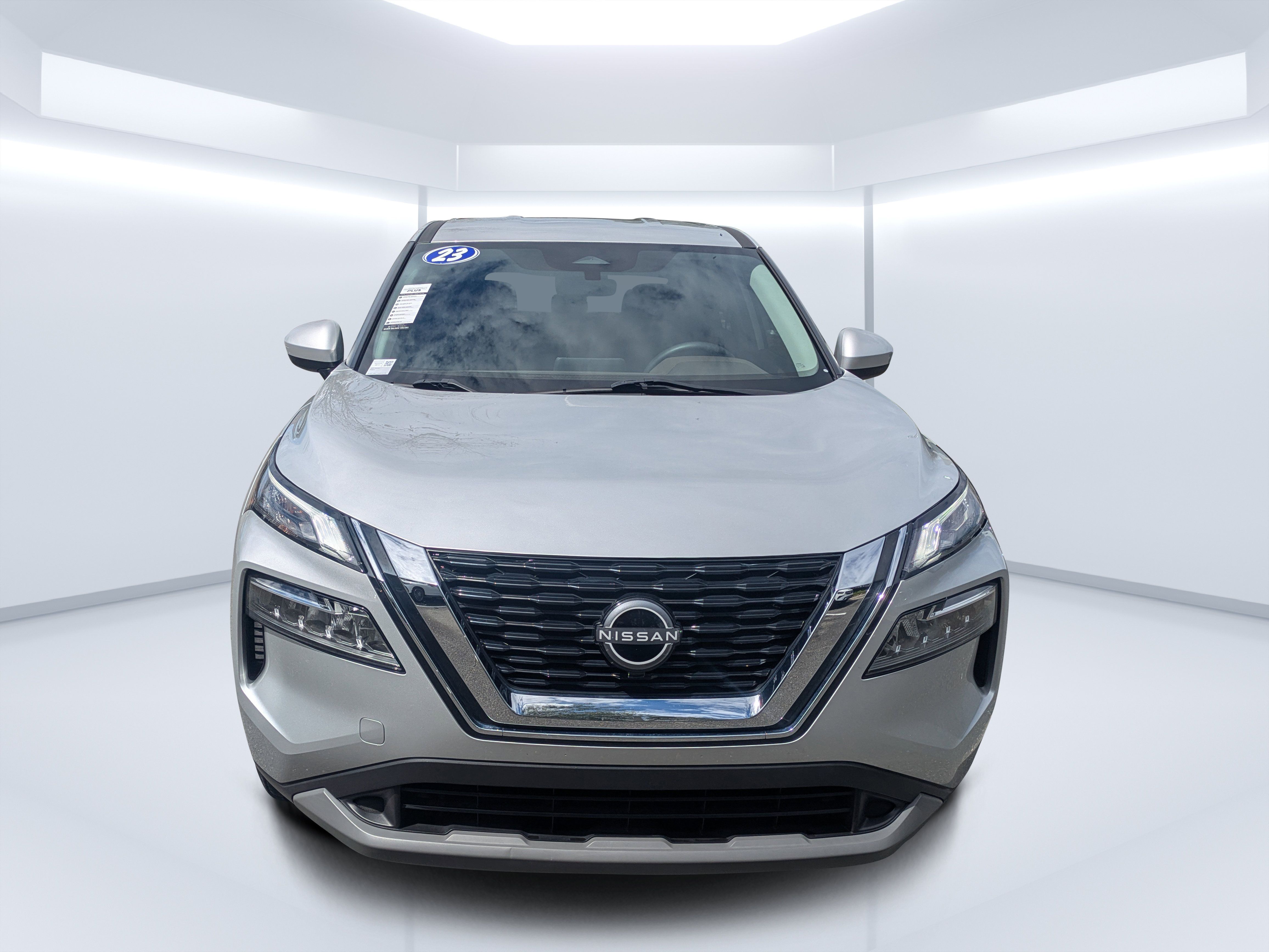 Used 2023 Nissan Rogue SV FWD image 8