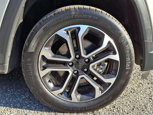 Certified 2022 Jeep Compass Limited image 8