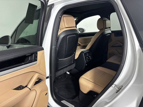 Certified 2024 Porsche Cayenne w/ Premium Package Plus (PFM) image 11