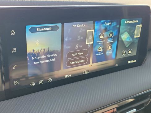 New 2026 Nissan Kicks SR image 27