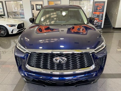 Used 2025 INFINITI QX60 Pure w/ Cargo Package FWD image 9