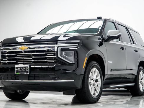 Used 2025 Chevrolet Tahoe Premier AWD/4WD image 9