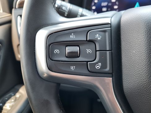 Used 2023 Chevrolet Tahoe Premier AWD/4WD image 28