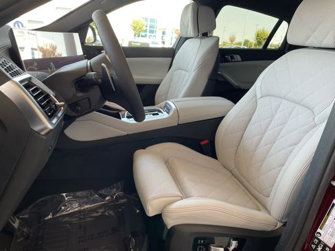 New 2026 BMW X6 xDrive40i w/ Climate Comfort Package image 7
