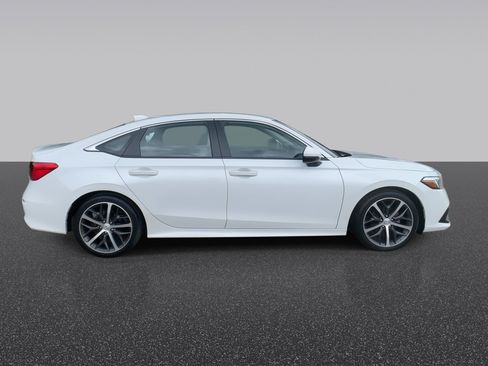Used 2022 Honda Civic Touring image 10