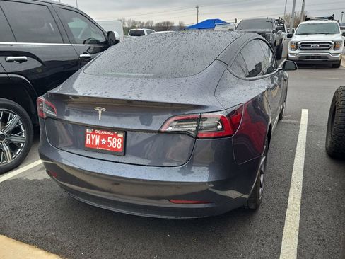 Used 2022 Tesla Model 3 image 3
