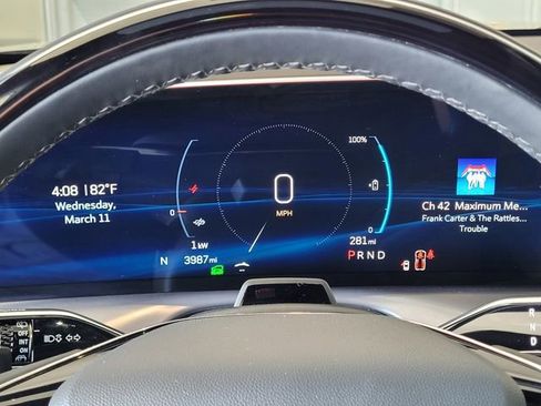 Used 2026 Cadillac Vistiq Luxury image 22