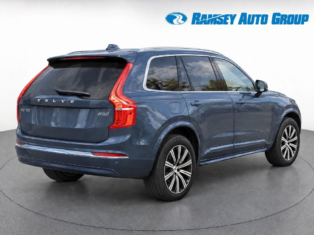 Used 2025 Volvo XC90 B5 Core w/ Protection Package Premier AWD/4WD image 4