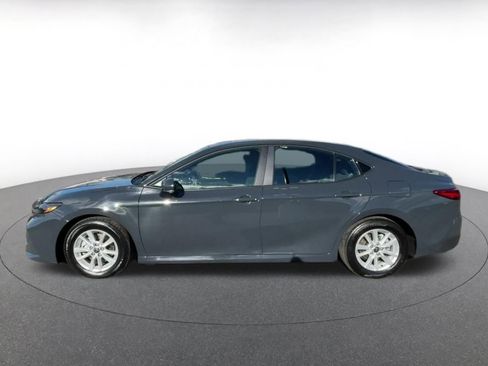 Used 2025 Toyota Camry LE image 9