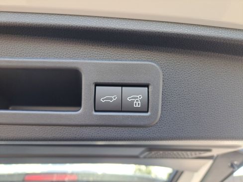 New 2025 Toyota 4Runner 4WD image 25