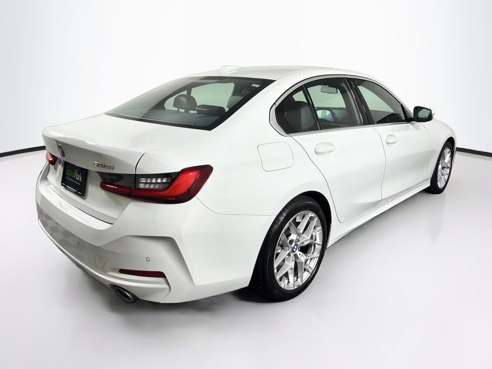 Used 2026 BMW 330i Sedan RWD image 9