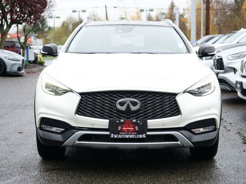 Used 2018 INFINITI QX30 Premium w/ Technology Package image 8