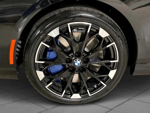 Used 2025 BMW M235i xDrive M235 xDrive w/ Premium Package image 11