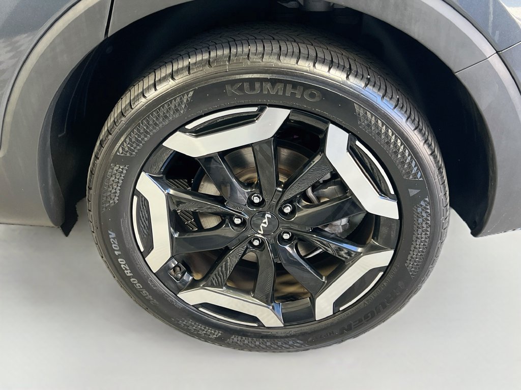 Certified 2024 Kia Telluride S w/ S Sunroof Package AWD/4WD image 33