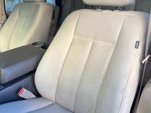 Used 2008 Ford Expedition XLT image 4