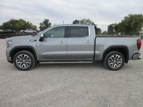 New 2026 GMC Sierra 1500 Denali image 10