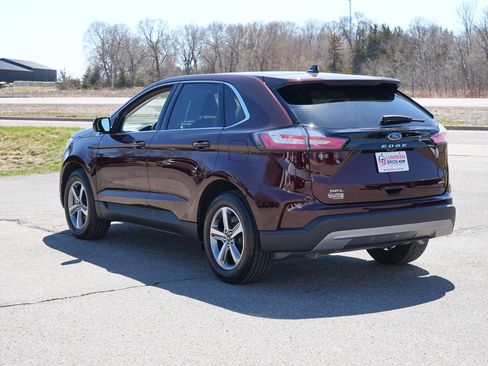 Used 2024 Ford Edge SEL w/ Convenience Package image 6