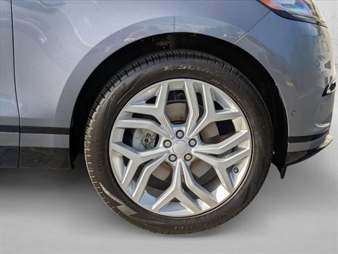 Used 2018 Land Rover Range Rover Velar R-Dynamic SE image 24