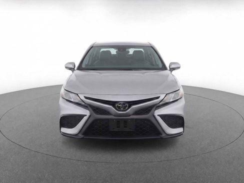 Used 2024 Toyota Camry SE image 1