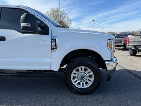 Used 2019 Ford F250 XLT w/ XLT Value Package image 39