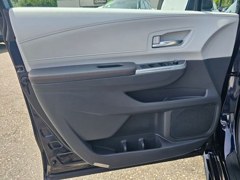 Used 2024 Toyota Sienna XSE FWD image 22