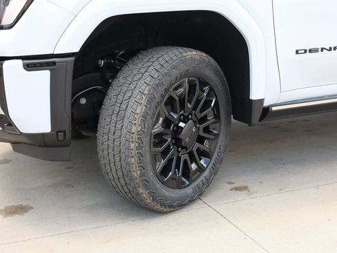 New 2026 GMC Sierra 2500 Denali w/ Denali Reserve Package AWD/4WD image 58