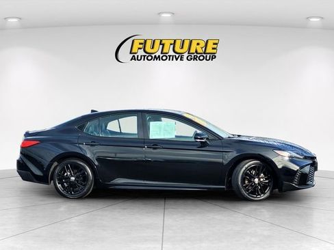 Certified 2025 Toyota Camry SE image 4