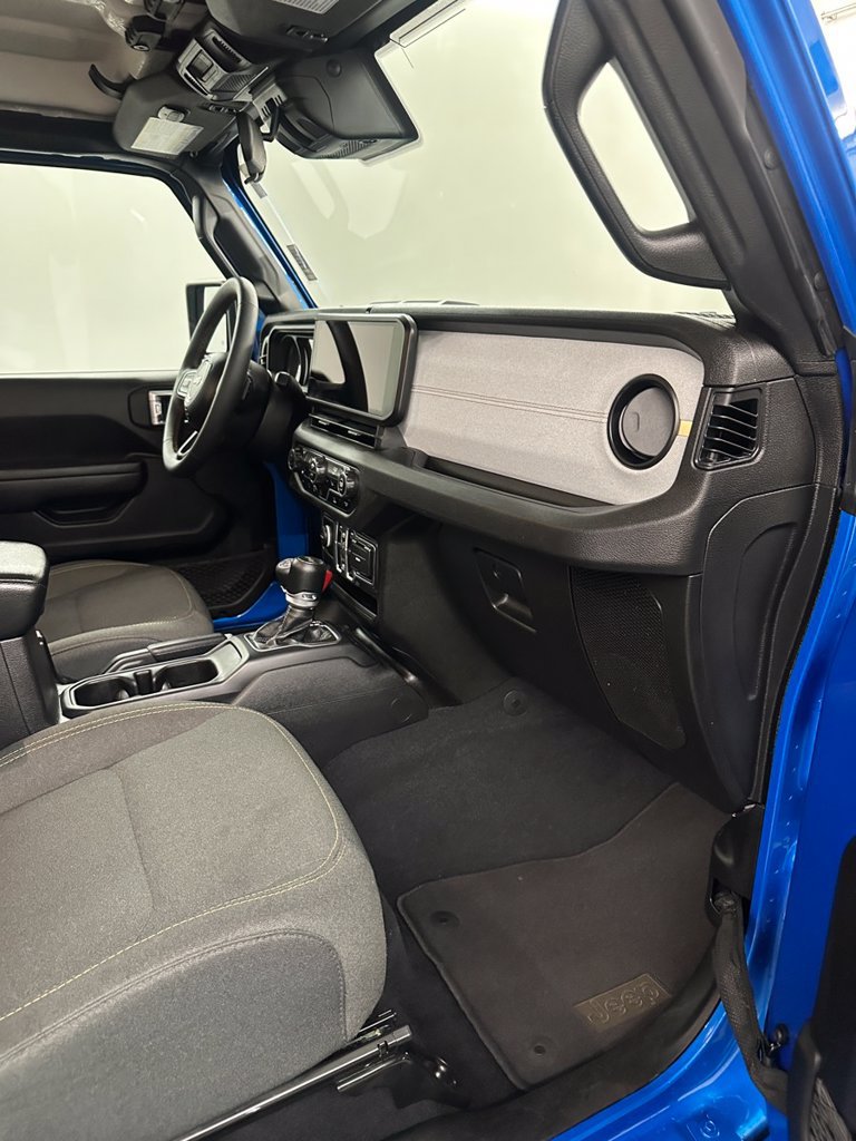 Used 2024 Jeep Wrangler Unlimited w/ Convenience Group AWD/4WD image 35