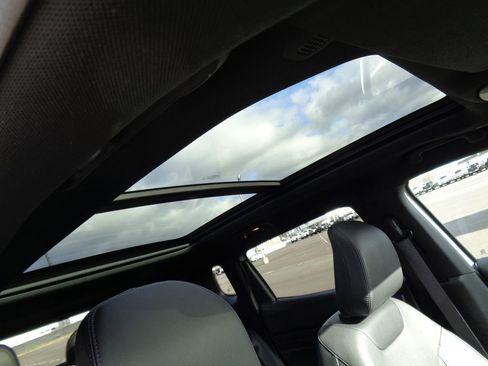 Certified 2024 Jeep Compass Limited w/ High Altitude Package image 16