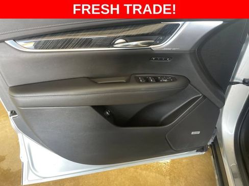 Used 2020 Cadillac XT6 Premium Luxury AWD/4WD image 11