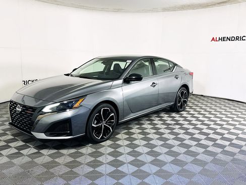 Used 2024 Nissan Altima 2.5 SR image 7