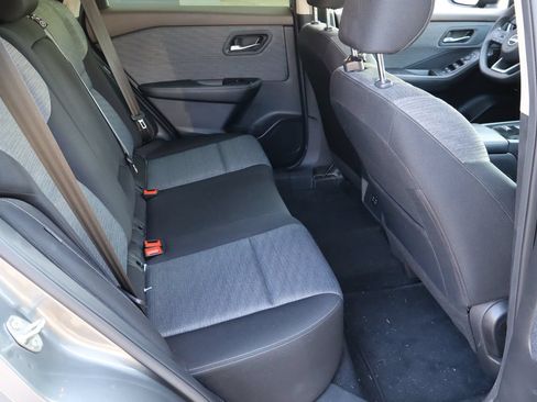 Used 2023 Nissan Rogue SV FWD image 17
